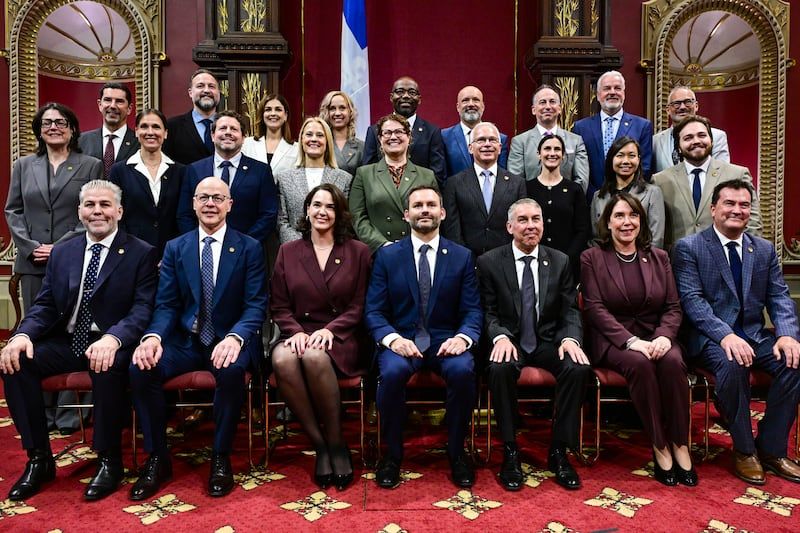 Mesdames, messieurs, votre nouveau gouvernement…